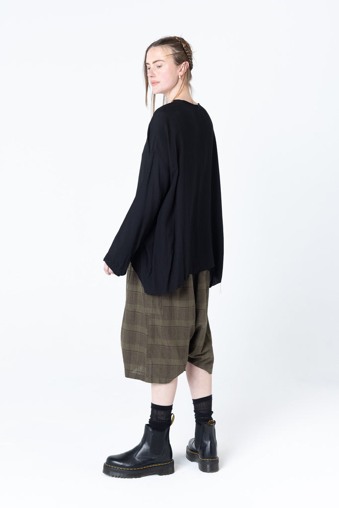 Scratch Sweater | Black Seersucker