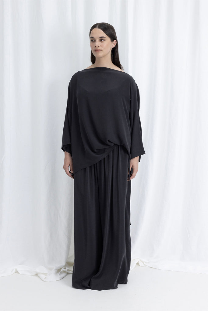 Level Top | Black Level Top | Black