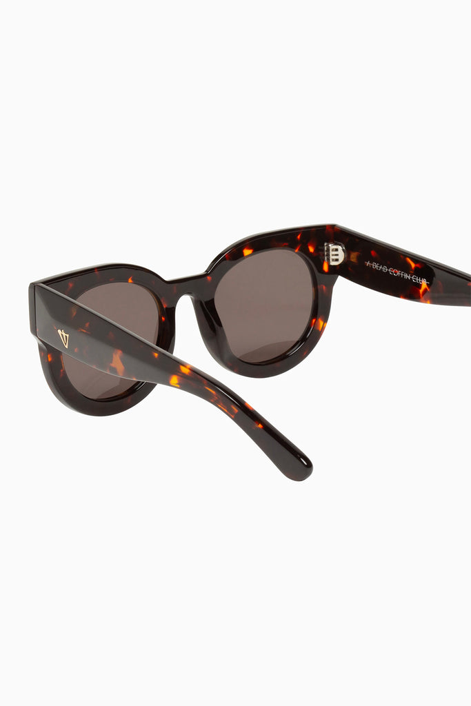 A Dead Coffin Club | Dark Tort