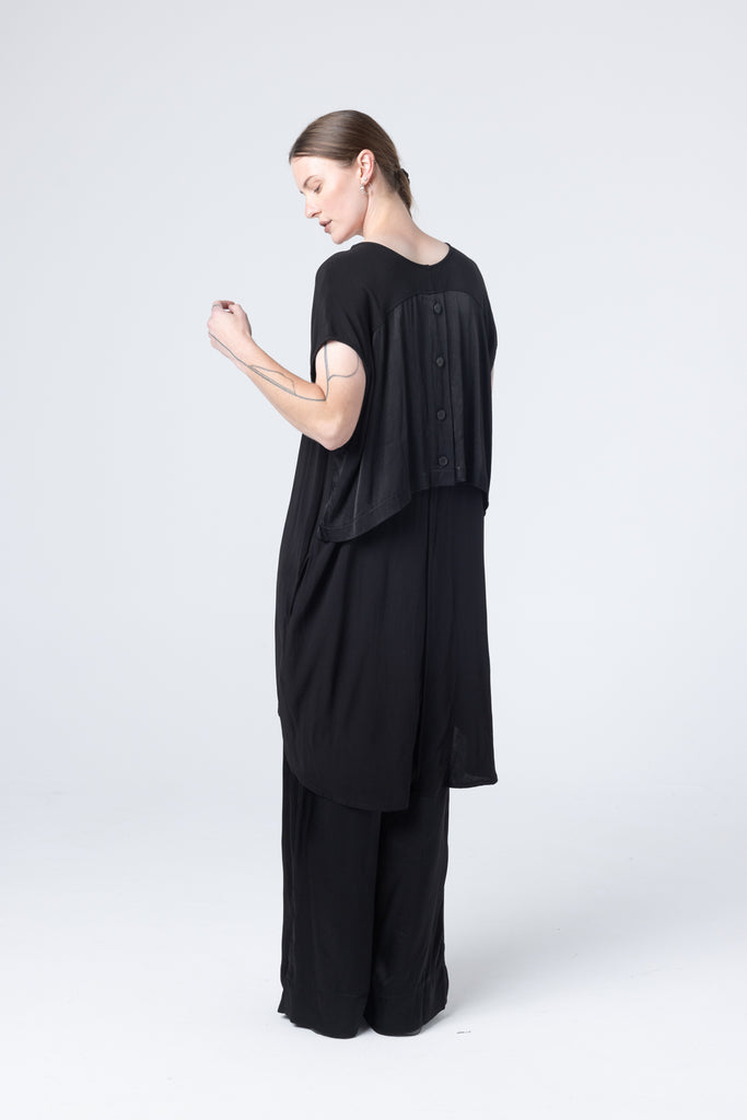 One Line Tunic | Black Oil