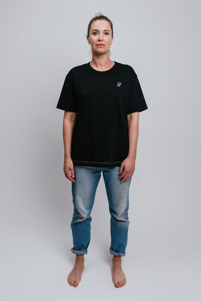 Friend Tee | Black