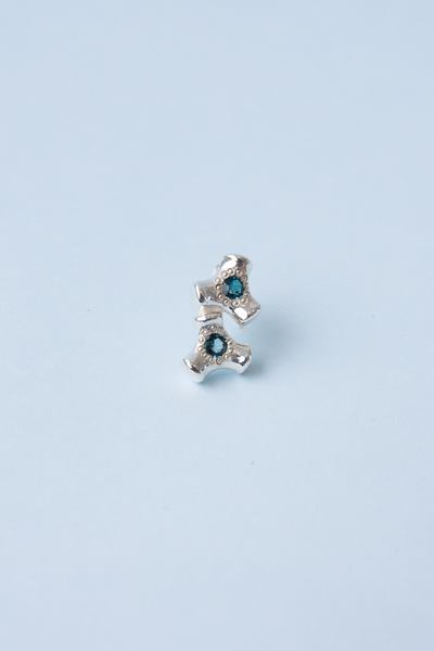 Double Knuckle Stud | London Topaz