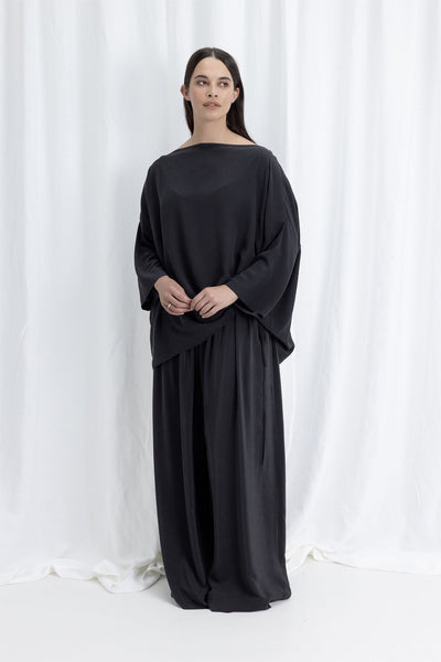 Level Top | Black