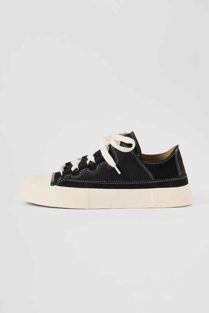 Tarmac Plus | Black