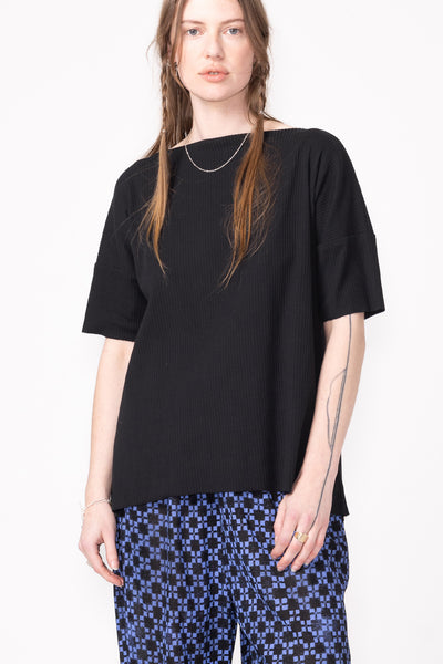 Motto Tee | Black Rib