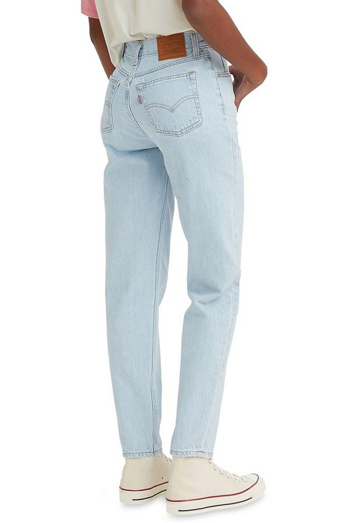 Levi's light wash mom top jeans